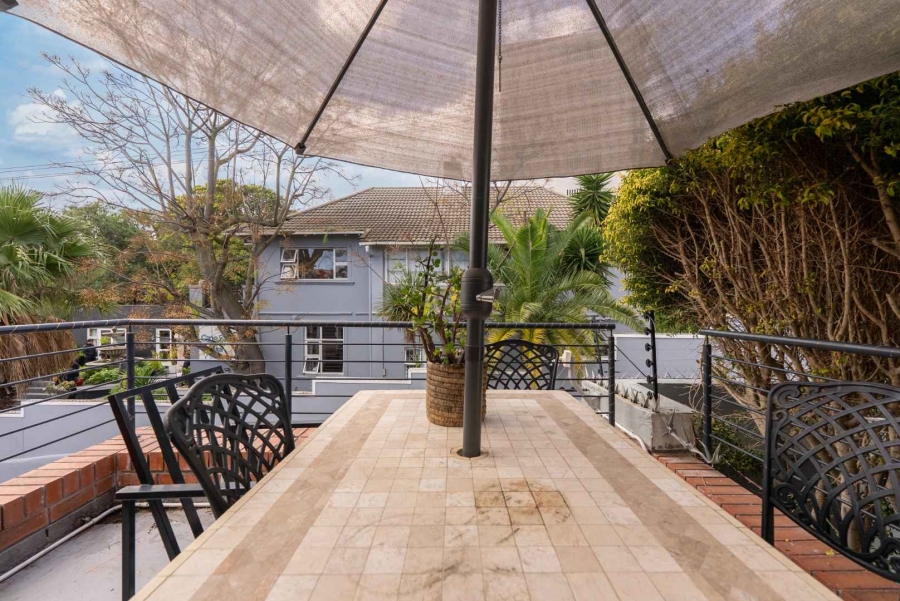 To Let 2 Bedroom Property for Rent in Green Point Western Cape